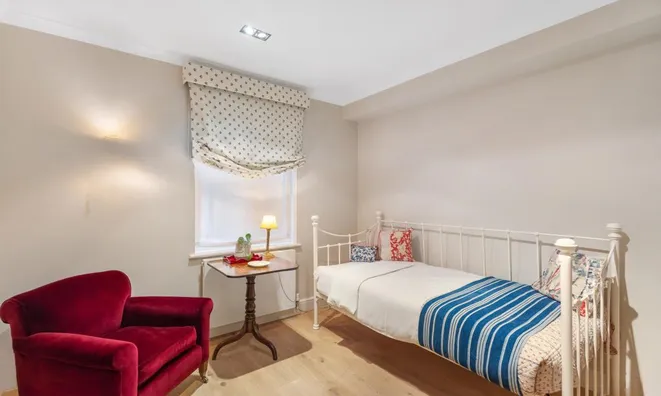 Недвижимость Tregunter Road: 1