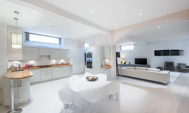 Недвижимость Roland Gardens, South Kensington: 10