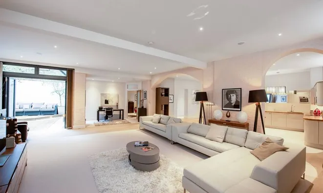 Недвижимость Roland Gardens, South Kensington: 11