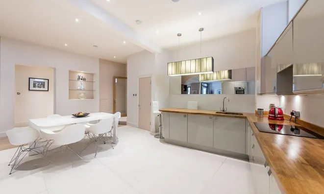 Недвижимость Roland Gardens, South Kensington: 13