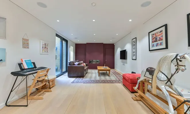 Недвижимость Roland Way, South Kensington: 31