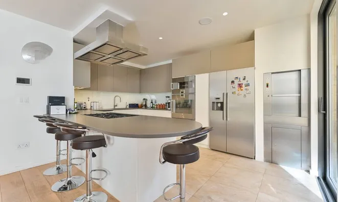 Недвижимость Roland Way, South Kensington: 45