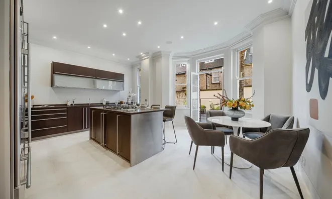 Недвижимость Tite Street: 12