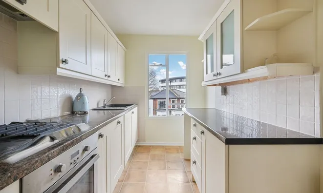 Недвижимость Cathnor Road: 8