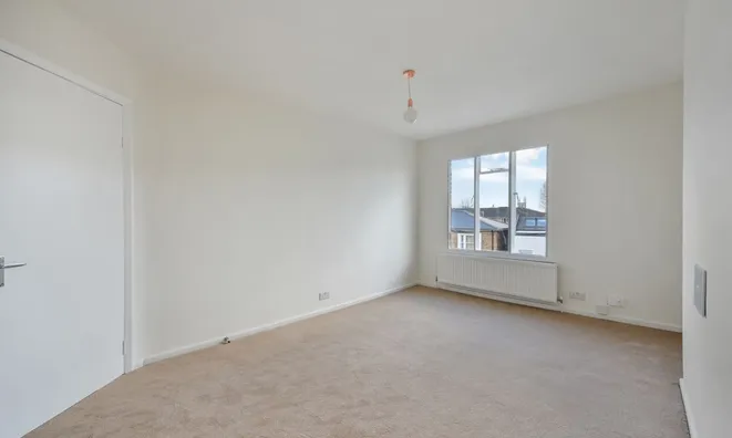 Недвижимость Cathnor Road: 12