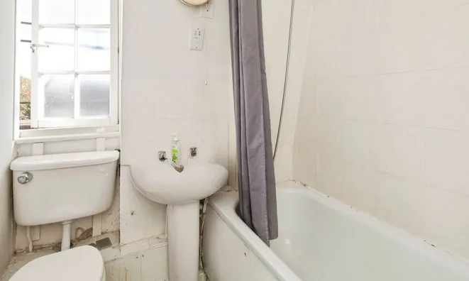 Недвижимость Albion Avenue: 4