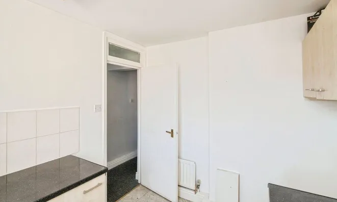 Недвижимость Albion Avenue: 7