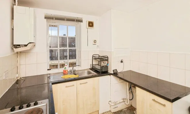 Недвижимость Albion Avenue: 9