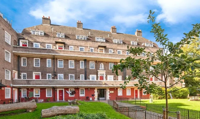 Недвижимость Albion Avenue: 10