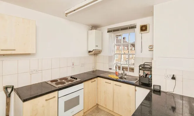 Недвижимость Albion Avenue: 11