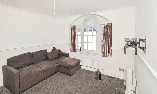 Недвижимость Albion Avenue: 13