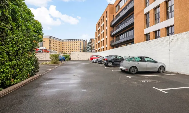 Недвижимость Webber Street: 6