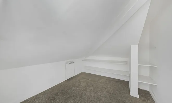 Недвижимость 3 Adamson Road: 3