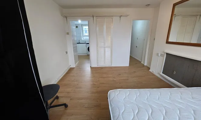 Недвижимость Boyd Street: 4