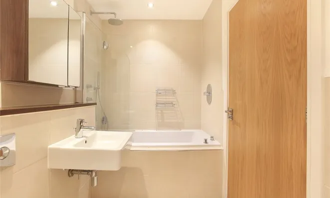 Недвижимость Eltringham Street, Battersea Reach: 1