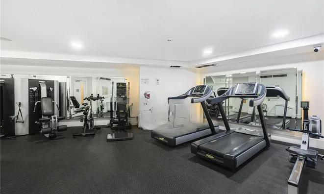 Недвижимость Eagle Point, City Road: 2