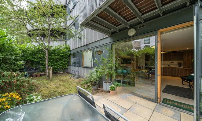 Недвижимость Time House, 71 Plough Road: 1