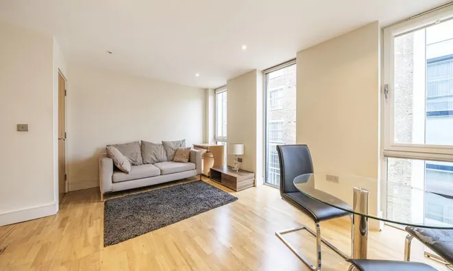 Недвижимость Printers Road, Stockwell: 2