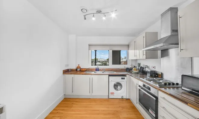 Недвижимость Cornell Square, Nine Elms: 3