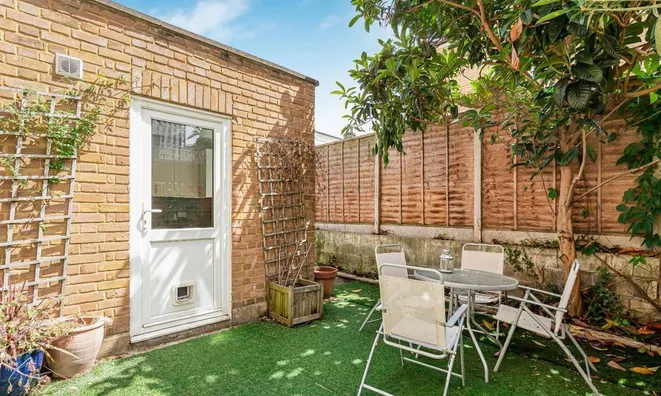 Недвижимость Coldharbour Lane: 2