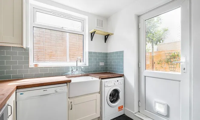 Недвижимость Coldharbour Lane: 4