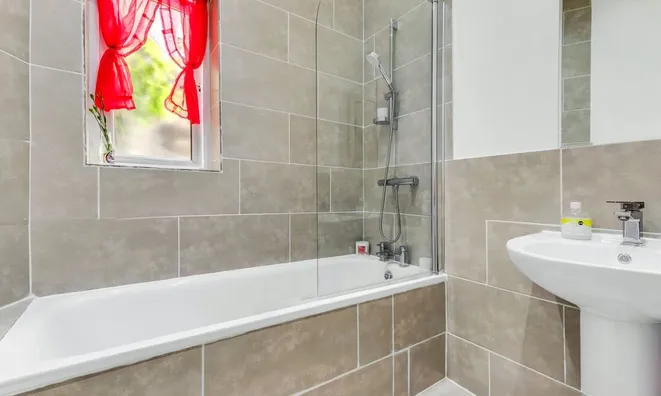 Недвижимость Cambridge Avenue, Kilburn: 5