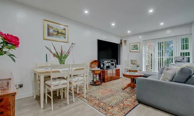 Недвижимость Dollis Hill Lane: 7