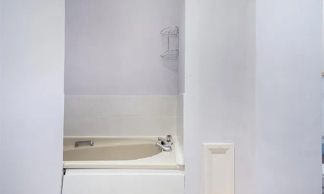 Недвижимость Wilmot Street: 5