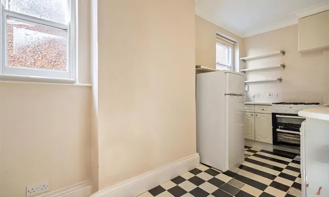 Недвижимость Coolhurst Road: 10