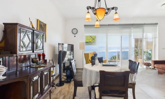 Недвижимость Трехкомнатная квартира, Центр: 3