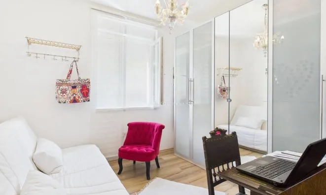 Недвижимость Трехкомнатная квартира, Центр: 7