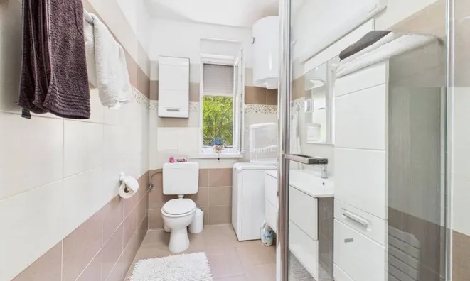 Недвижимость Трехкомнатная квартира, Центр: 12