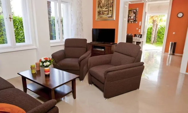 Недвижимость Трехкомнатная квартира Центр: 1