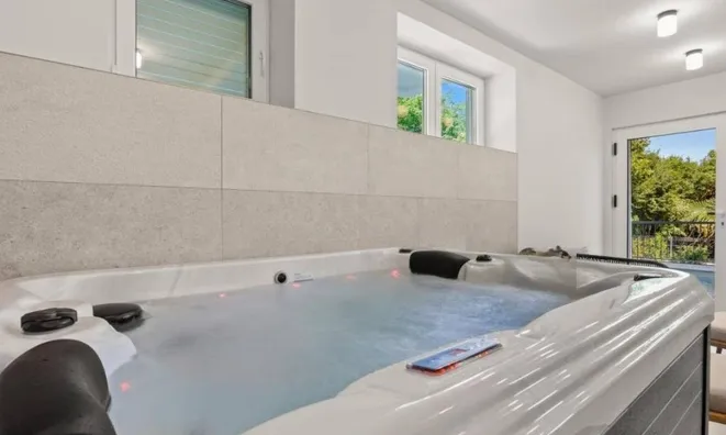 Недвижимость Семейный дом 313 м², Опатия: 15