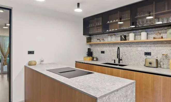 Недвижимость Семейный дом 313 м², Опатия: 18