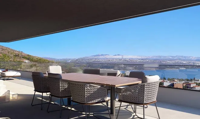 Недвижимость Трехкомнатная квартира Опатия: 1