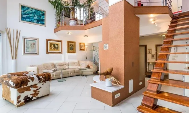 Недвижимость Четырехкомнатная квартира в центре Опатии: 1