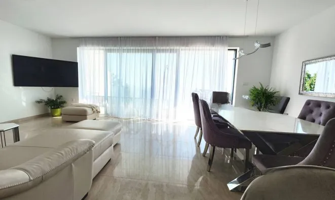 Недвижимость Многоквартирный дом Побри: 7