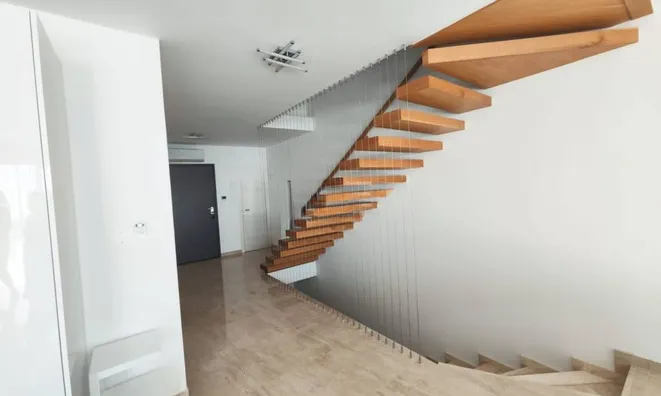 Недвижимость Многоквартирный дом Побри: 10