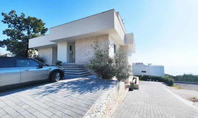 Недвижимость Многоквартирный дом Побри: 21