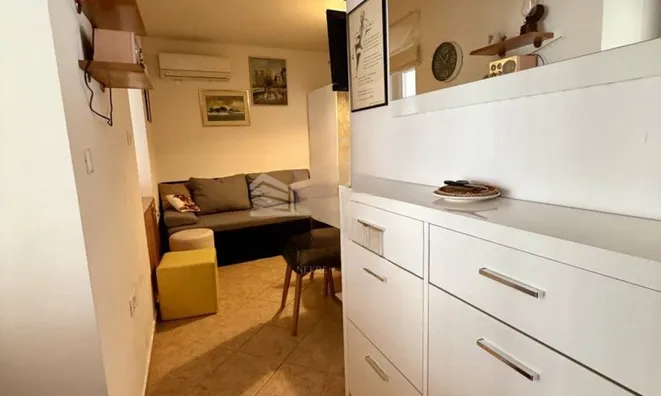 Недвижимость Однокомнатная квартира Ика: 9