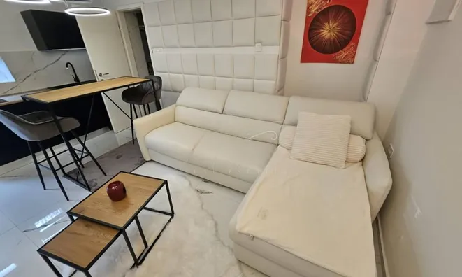 Недвижимость Однокомнатная квартира Центр: 1