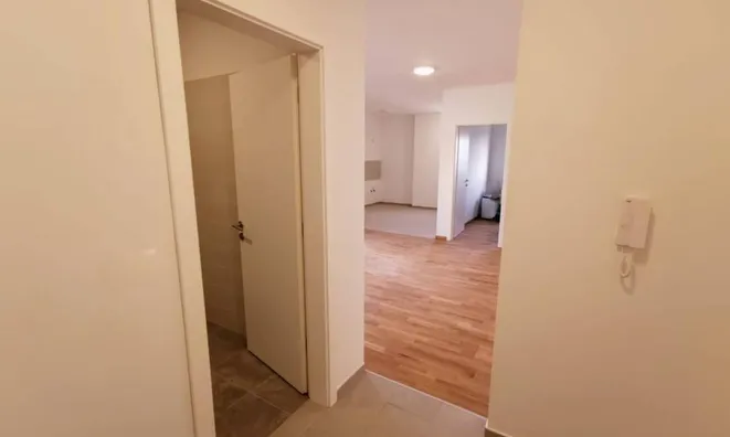 Недвижимость Двухкомнатная квартира Оприч: 2