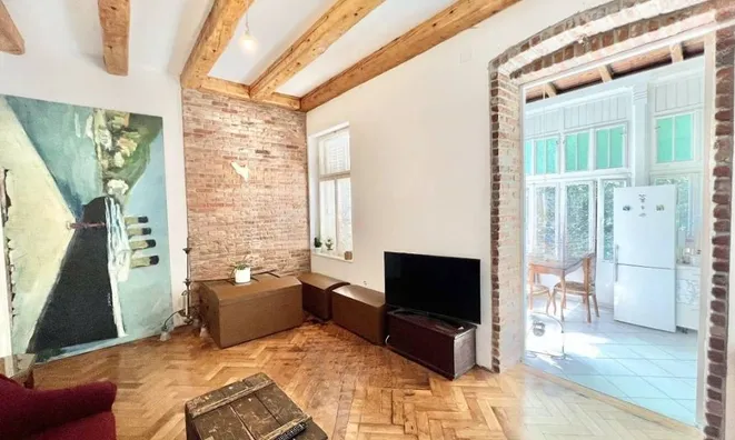 Недвижимость Трехкомнатная квартира Центр: 1