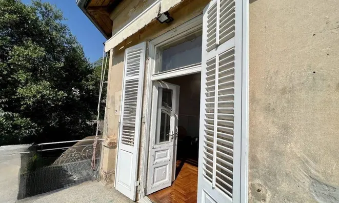 Недвижимость Трехкомнатная квартира Центр: 6