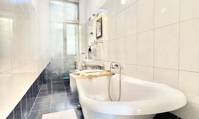 Недвижимость Трехкомнатная квартира Центр: 13