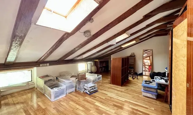 Недвижимость Трехкомнатная квартира Центр: 17