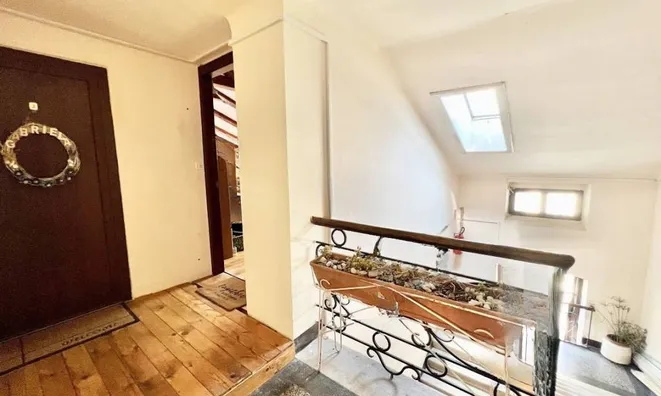 Недвижимость Трехкомнатная квартира Центр: 20