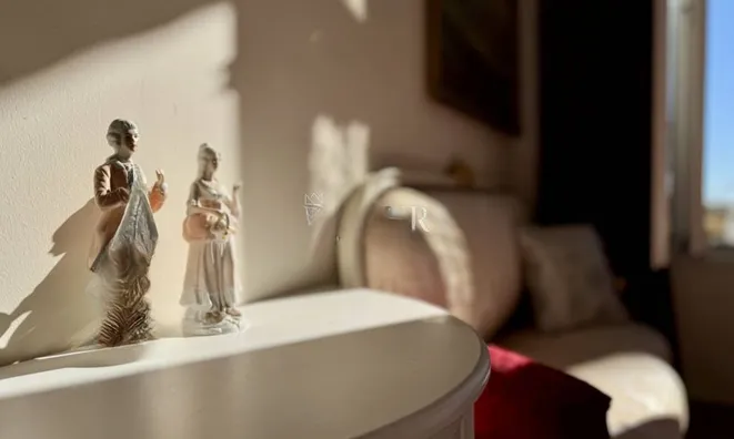 Недвижимость Однокомнатная квартира, Центр: 9