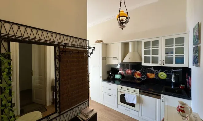 Недвижимость Однокомнатная квартира, Центр: 17